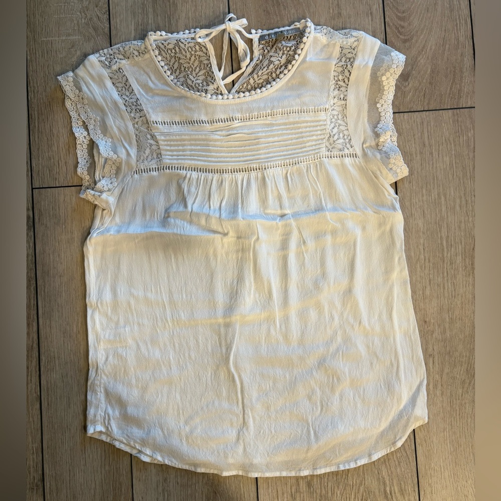 White tie back top with lace